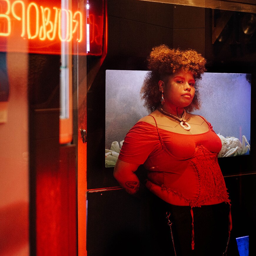 A picture of the R&B artist, Kaiit.