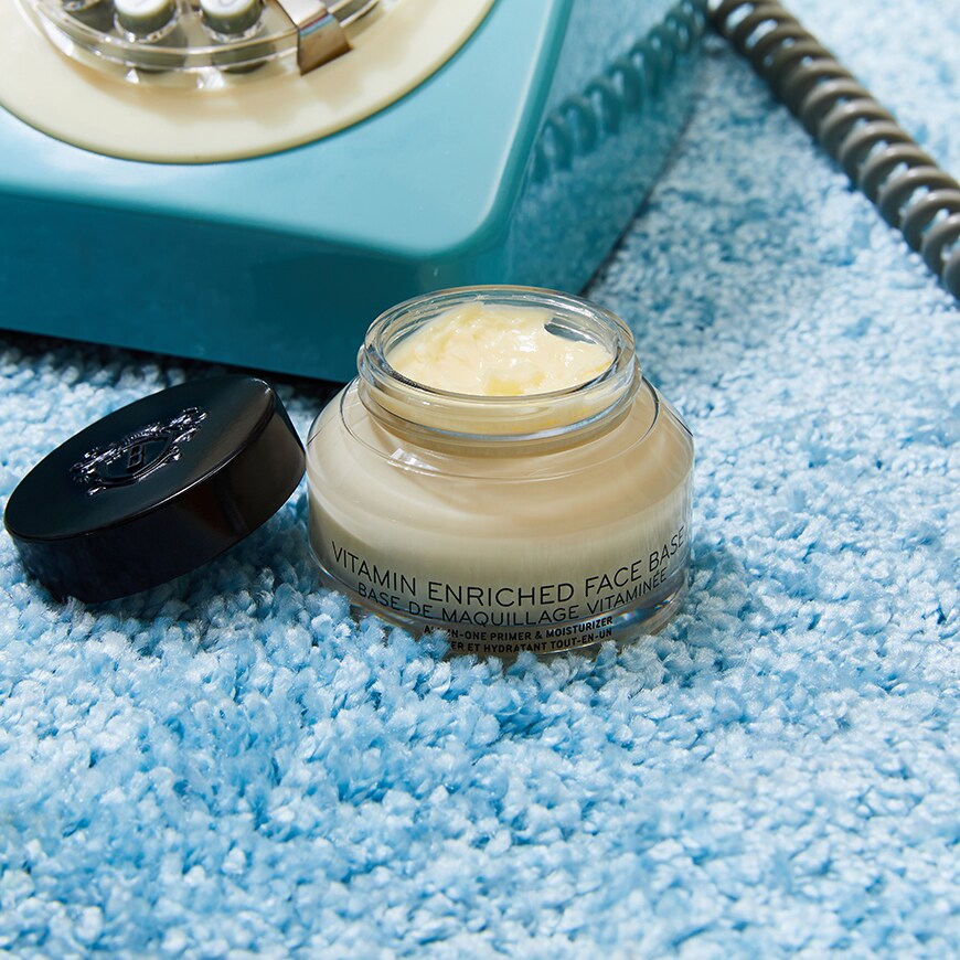 Bobbi Brown Vitamin Enriched Face Base