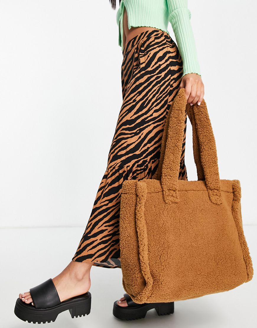 Oversized borg tote bag | ASOS Style Feed