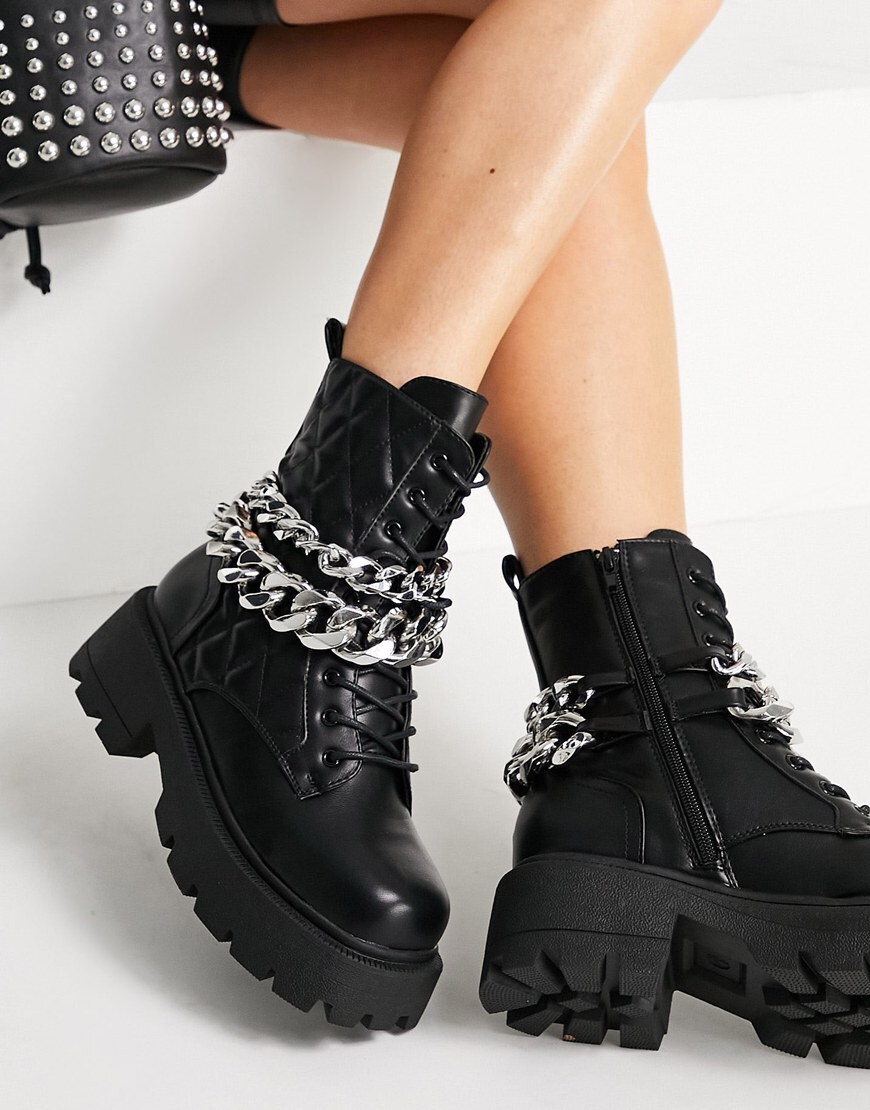 Chunky boots with chain