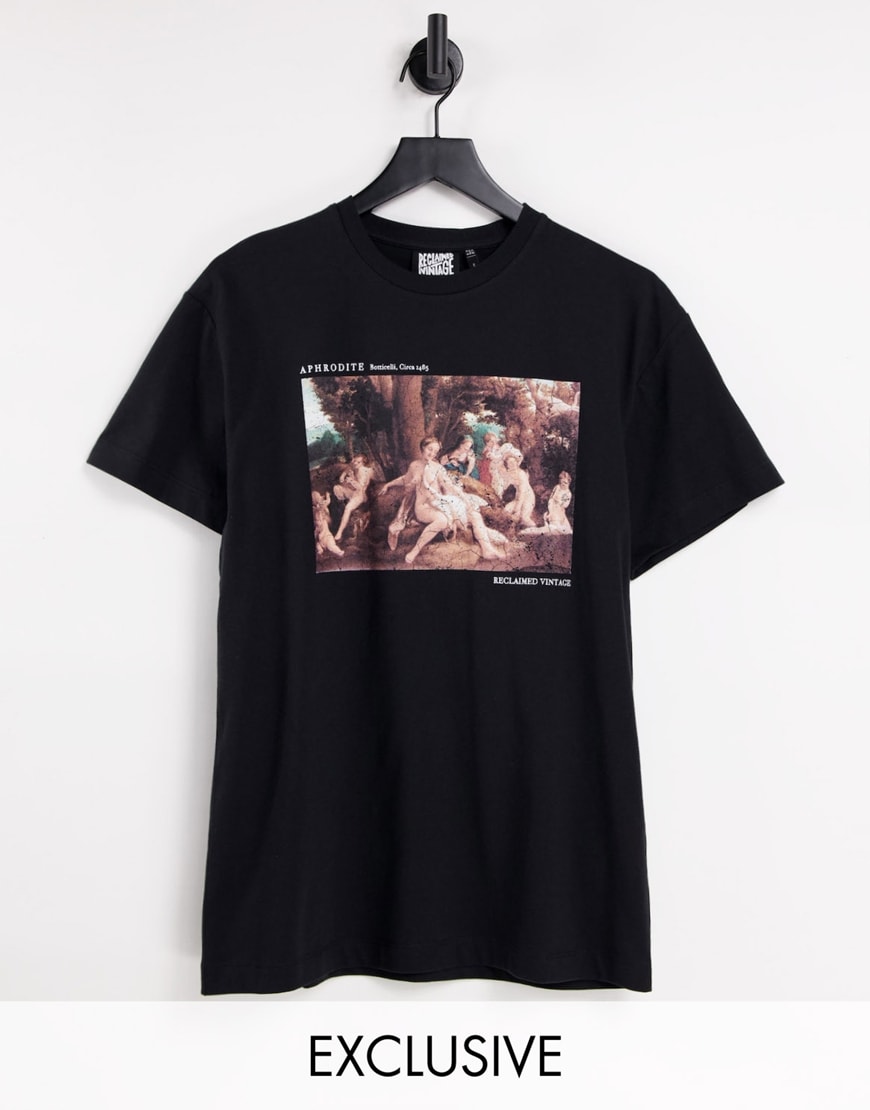 Black T-shirt with art print