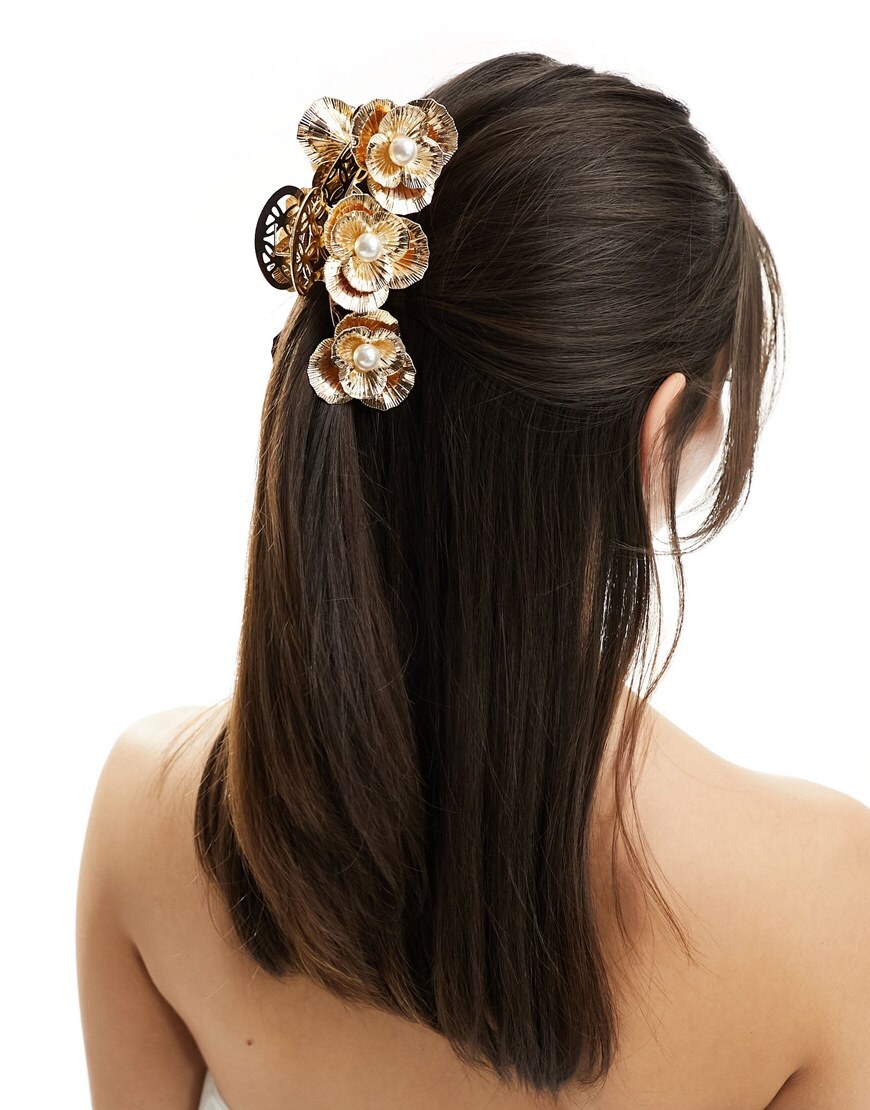 ASOS DESIGN hair clip claw with fine floral design in gold tone | ASOS Style Feed