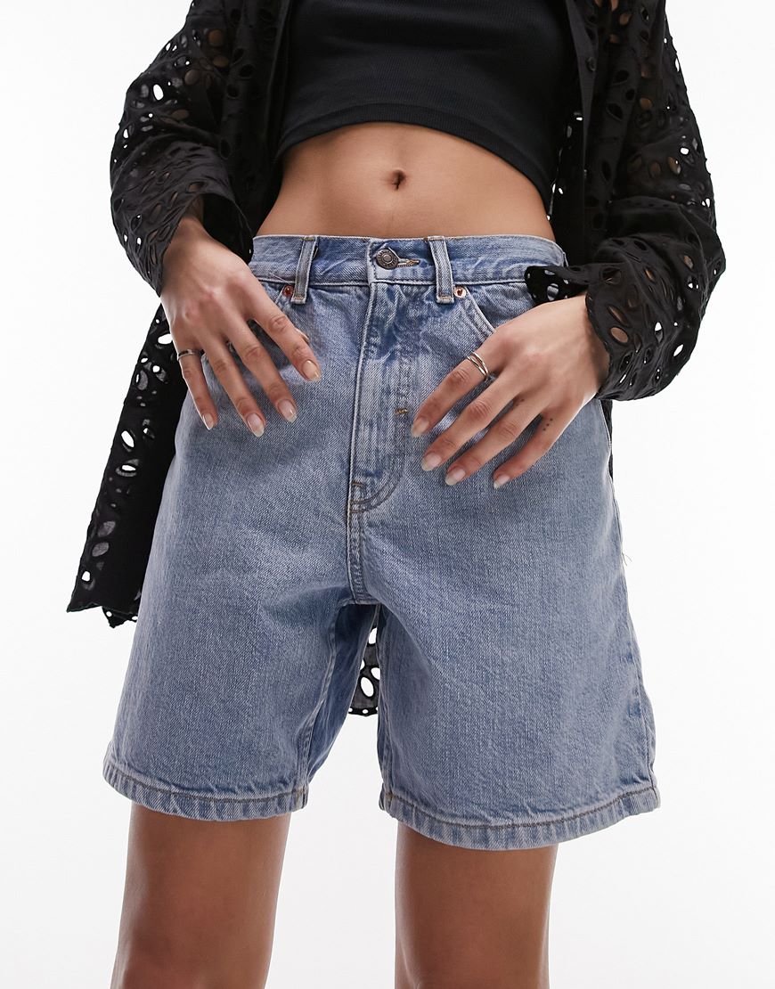 Woman wearing Topshop shorts | ASOS Style Feed