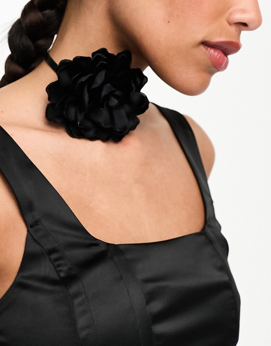 Woman wearing corsage choker in black | ASOS Style Feed