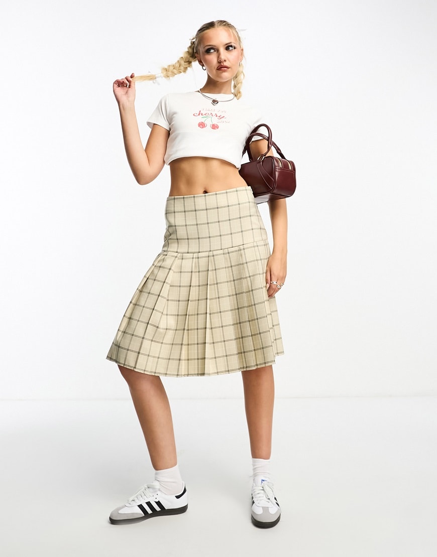 Pleated skirt