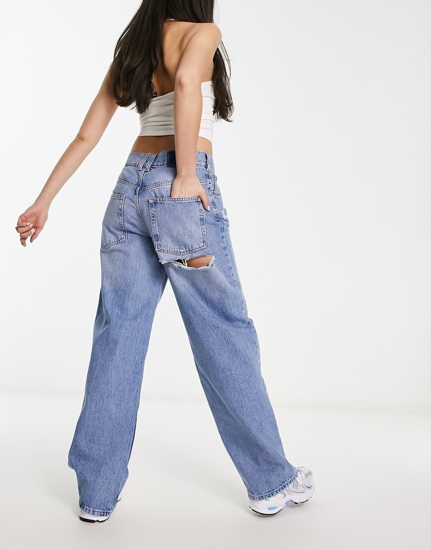 Ripped baggy jeans