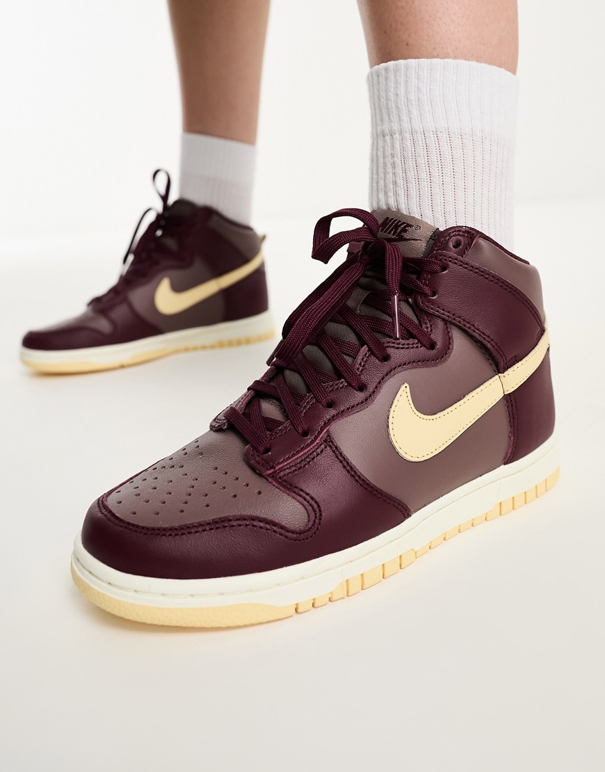 Dunk hi-tops