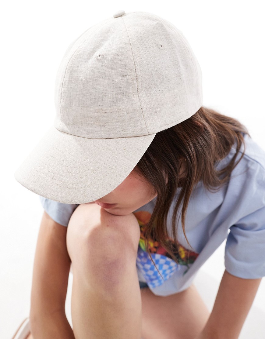 Woman wearing linen cap