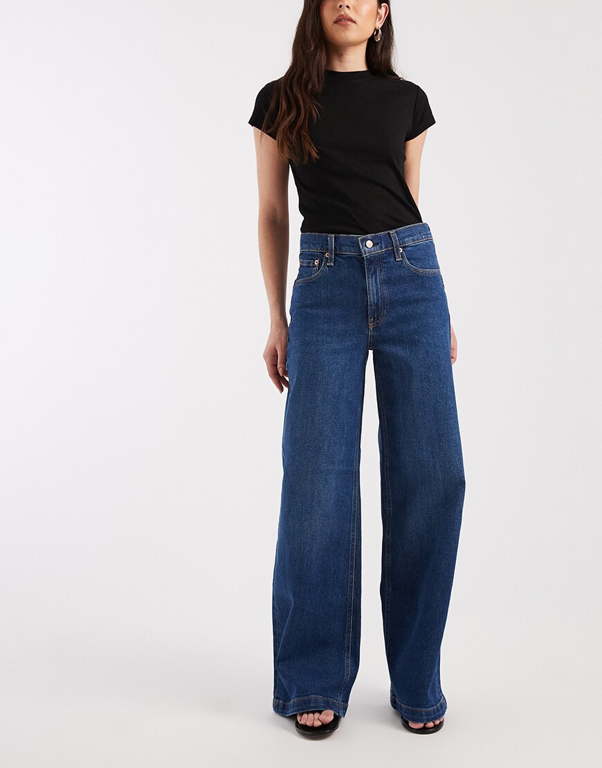 model wearing GAP jeans|ASOS Style Feed