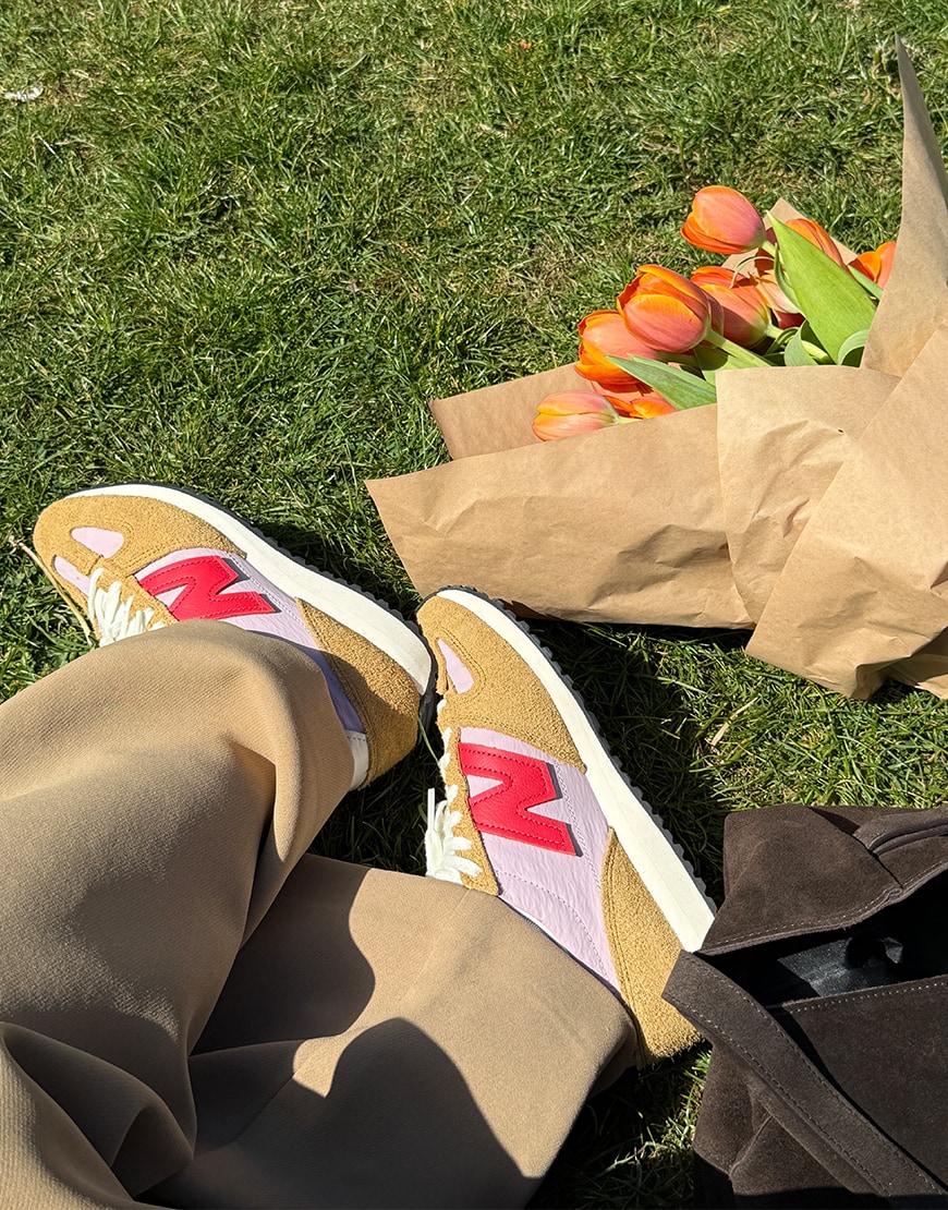 New Balance 471 trainers in pink and orange