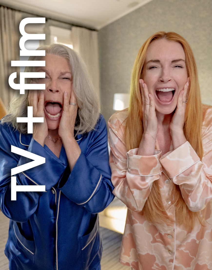 Jamie Lee Curtis and Lindsay Lohan in Freakier Friday dressed in pajamas