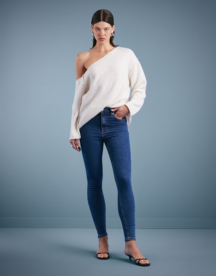 Woman wearing ASOS Skinny denim jeans | ASOS Style Feed