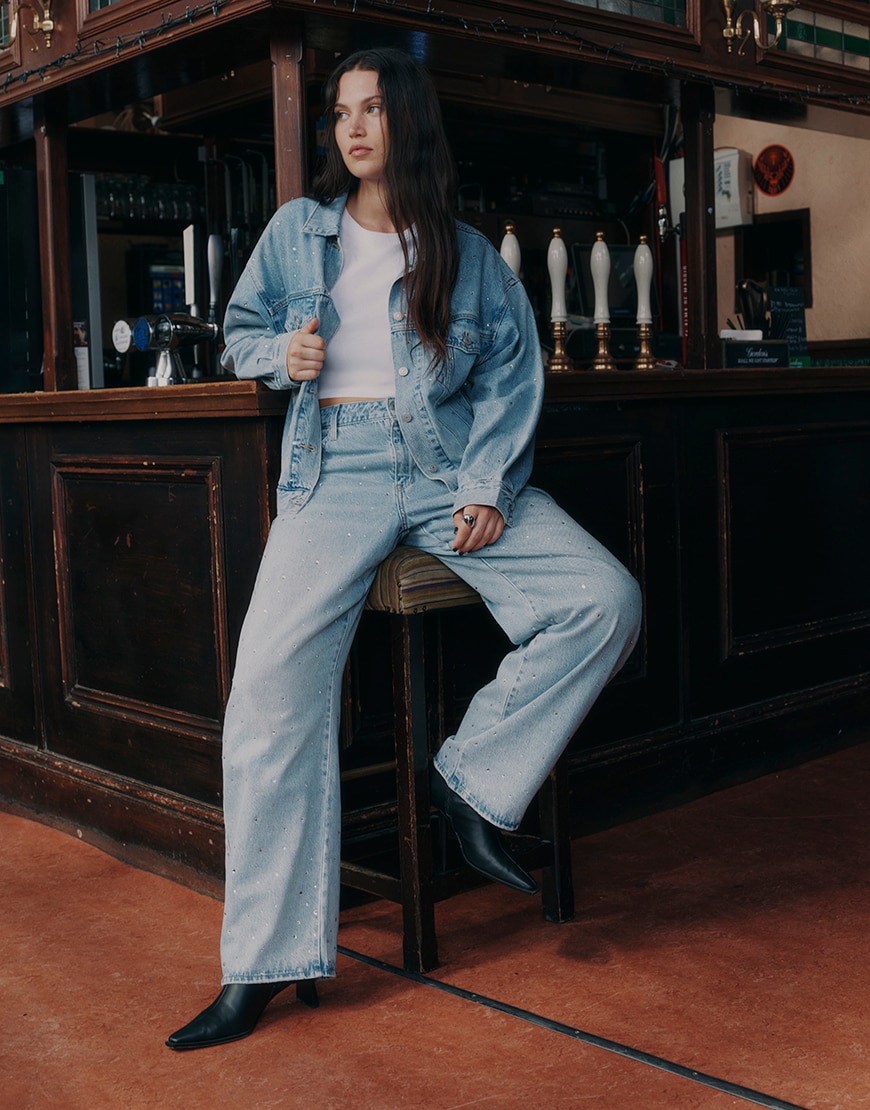 Woman wearing double denim Levi's baggy outfit | ASOS Style Feed
