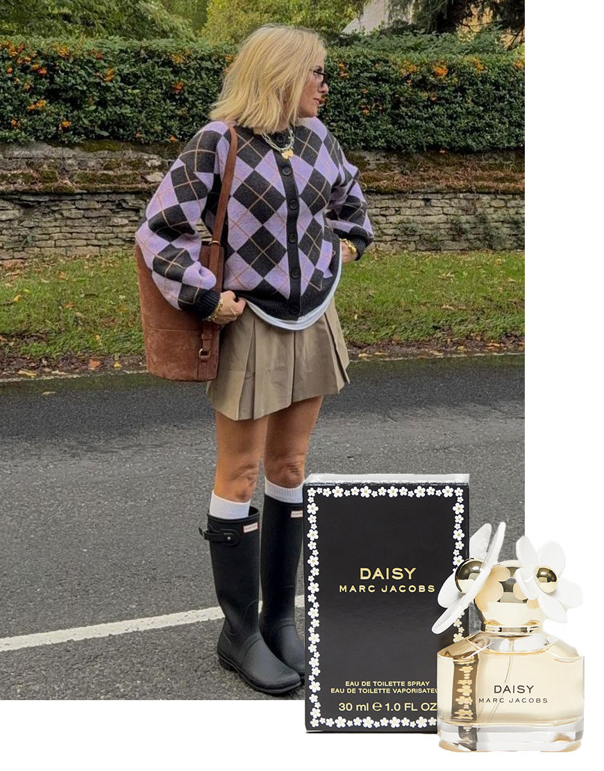 Girl wearing a jumper and boots, and Marc Jacobs Daisy Perfume