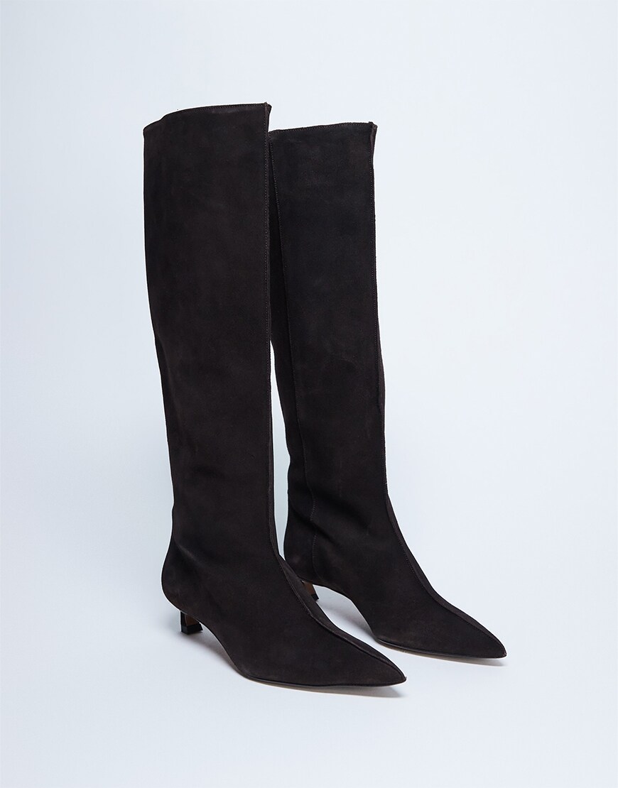 Knee-high kitten heel boots