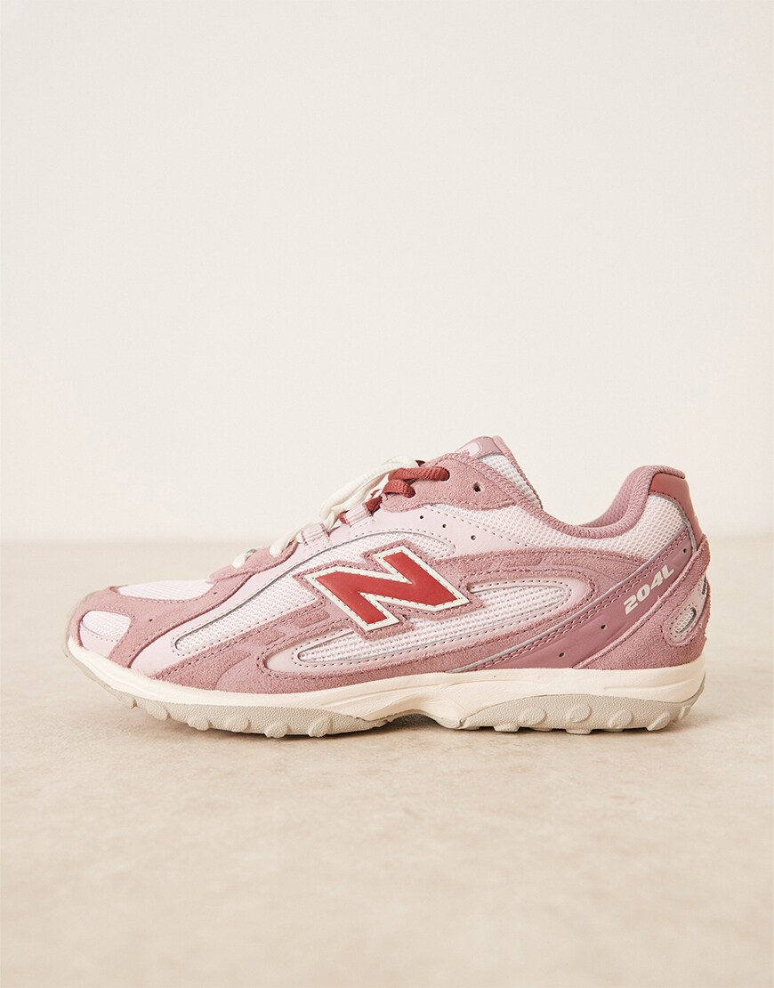 New Balance 204L trainers in rose pink suede