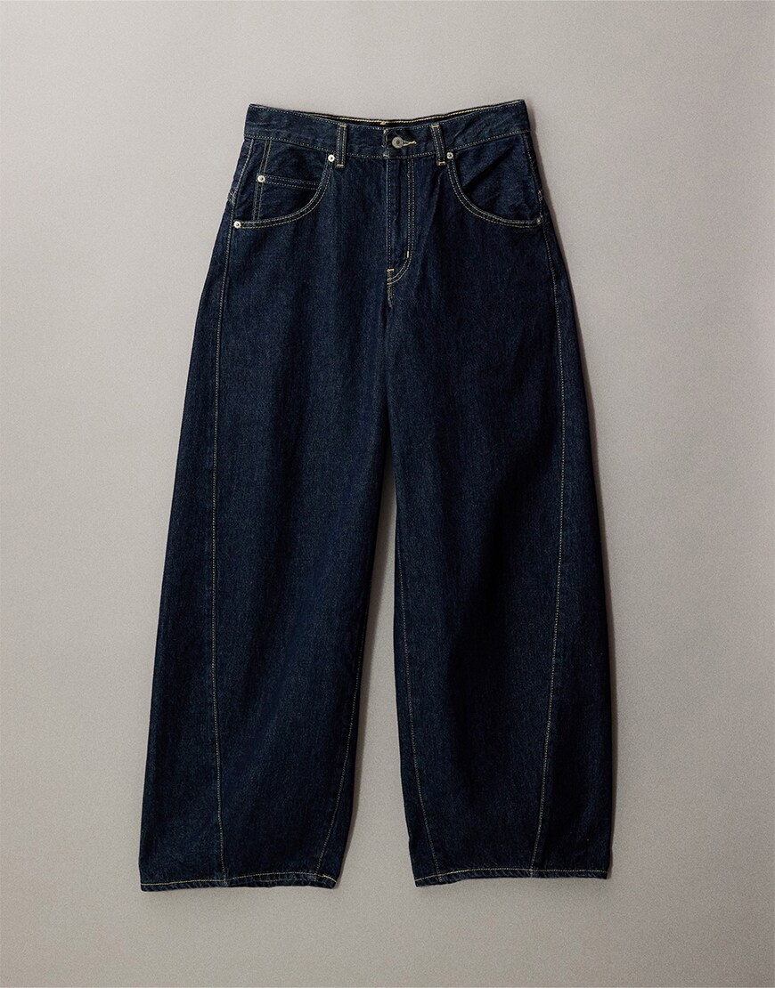 Barrel-leg jeans