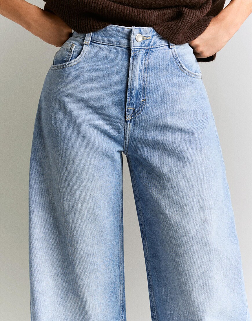 Barrel-leg jeans