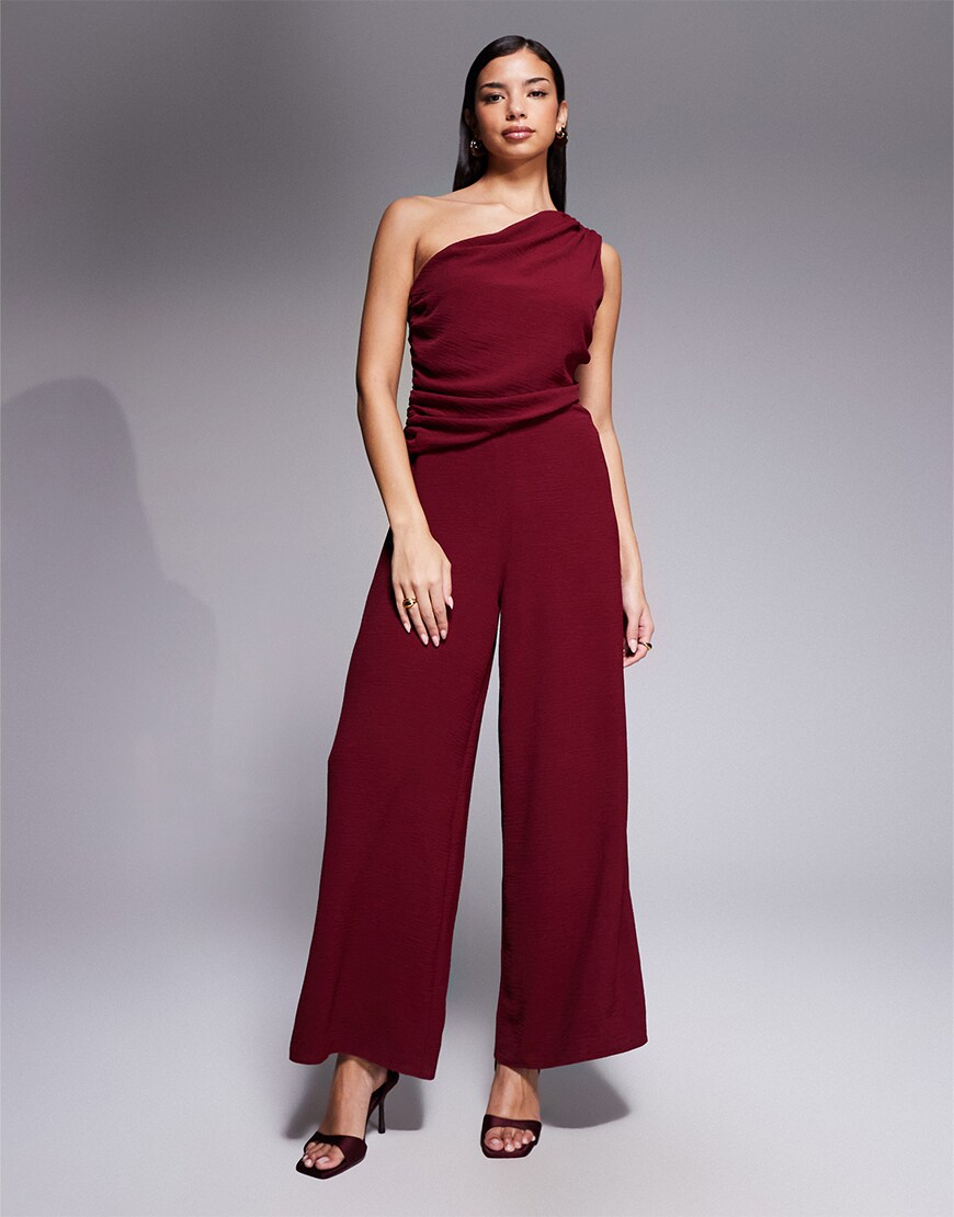 Woman wearing a red jumpsuit