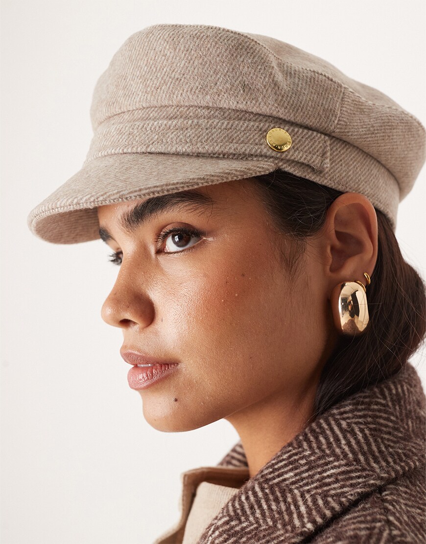 Baker boy hat