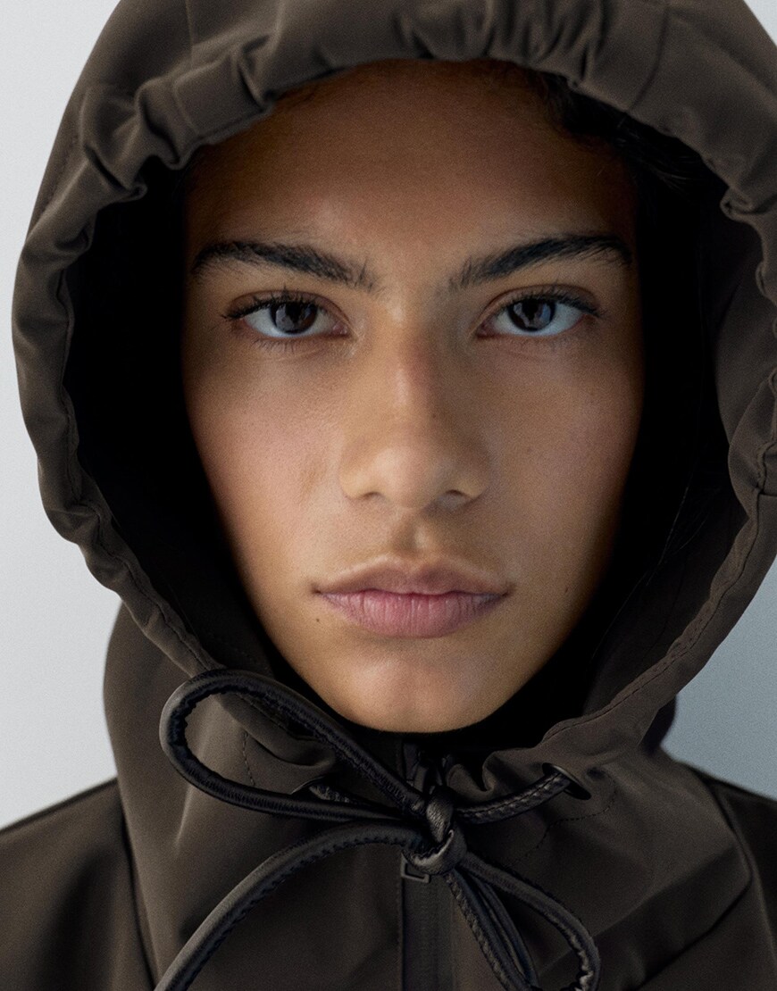 Pull&Bear Short hooded raincoat in chocolate | ASOS Style Feed